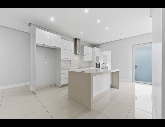 3 BEDROOM TOWNHOUSE FOR SALE IN ZIMBALI ESTATE